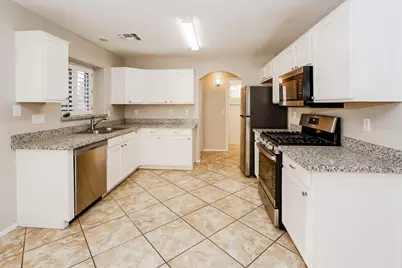1905 N 129th Avenue, Avondale, AZ 85392 - Photo 5