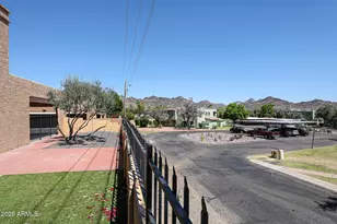 801 E North Ln, Phoenix, AZ 85020 - Photo 31