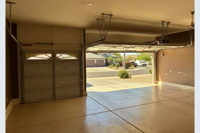 10454 W Foothill Drive, Peoria, AZ 85383 - Photo 35