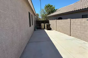 10454 W Foothill Dr, Peoria, AZ 85383 - Photo 43