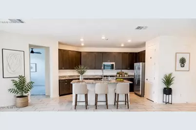 2548 W Grenadine, Phoenix, AZ 85041 - Photo 9