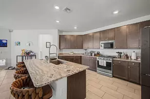 2548 W Grenadine Rd, Phoenix, AZ 85041 - Photo 11