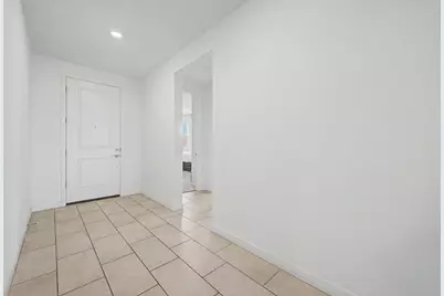 2548 W Grenadine Road, Phoenix, AZ 85041 - Photo 7