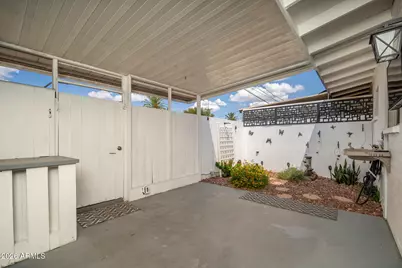 10428 W Deanne Drive, Sun City, AZ 85351 - Photo 11