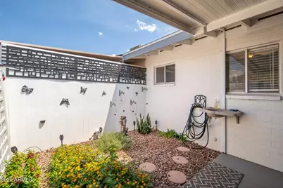10428 W Deanne Drive, Sun City, AZ 85351 - Photo 13