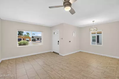 2726 E Fairmount Avenue, Phoenix, AZ 85016 - Photo 9
