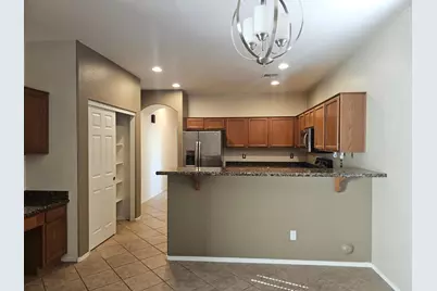 18515 W Caribbean Lane, Surprise, AZ 85388 - Photo 11