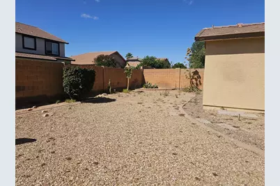 18515 W Caribbean Lane, Surprise, AZ 85388 - Photo 29