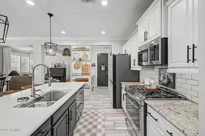 10328 W Alyssa Lane, Peoria, AZ 85383 - Photo 5