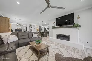 10328 W Alyssa Ln, Peoria, AZ 85383 - Photo 7