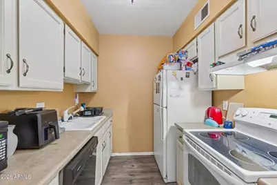 525 N May -- #22, Mesa, AZ 85201 - Photo 11