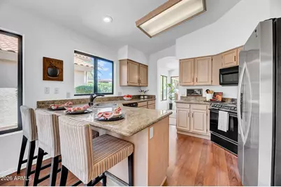 9411 W Kerry Lane, Peoria, AZ 85382 - Photo 9