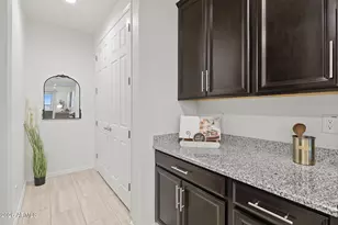 11597 W Andrew Ln, Peoria, AZ 85383 - Photo 9