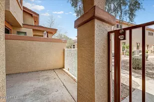 42424 N Gavilan Peak Pkwy, Anthem, AZ 85086 - Photo 11