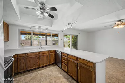 3023 S Carriage Lane, Mesa, AZ 85202 - Photo 9