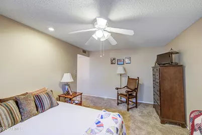 10022 W Kingswood Circle, Sun City, AZ 85351 - Photo 5