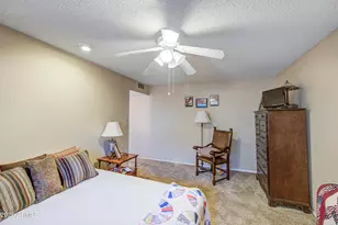 10022 W Kingswood Cir, Sun City, AZ 85351 - Photo 5