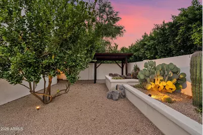 7042 E Orange Blossom Lane, Paradise Valley, AZ 85253 - Photo 37