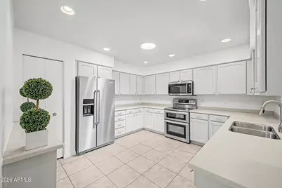 4303 E Fairmount Avenue, Phoenix, AZ 85018 - Photo 17