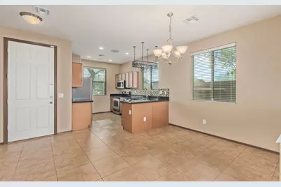 2624 W Beautiful Lane, Phoenix, AZ 85041 - Photo 5