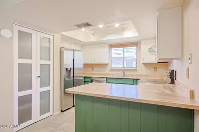 4607 W Continental Drive, Glendale, AZ 85308 - Photo 7