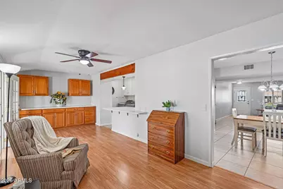 10112 W Forrester Drive, Sun City, AZ 85351 - Photo 9