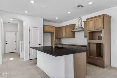 13565 N 158th Avenue, Surprise, AZ 85379 - Photo 3