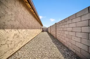 13244 W Ranch Gate Rd, Peoria, AZ 85383 - Photo 31