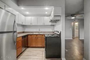 3230 E Pinchot Ave, Phoenix, AZ 85018 - Photo 21