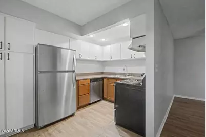 3230 E Pinchot Avenue #32, Phoenix, AZ 85018 - Photo 17