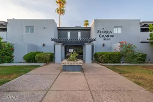 3230 E Pinchot Ave, Phoenix, AZ 85018 - Photo 1