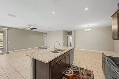 10736 W Bronco Trail, Peoria, AZ 85383 - Photo 13