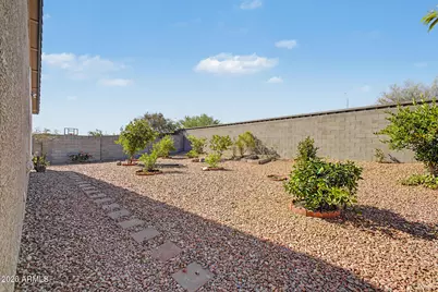 10736 W Bronco Trail, Peoria, AZ 85383 - Photo 37