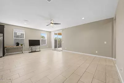 10736 W Bronco Trail, Peoria, AZ 85383 - Photo 7