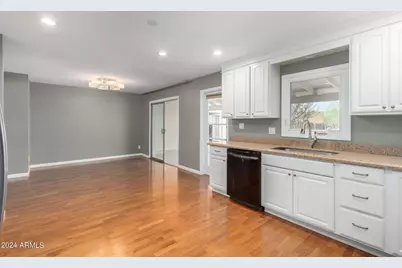 6710 N 23rd Place, Phoenix, AZ 85016 - Photo 13