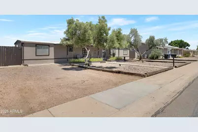 696 W Manor Street, Chandler, AZ 85225 - Photo 3