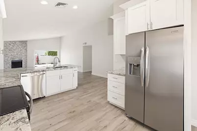 8675 E Belleview Place, Scottsdale, AZ 85257 - Photo 15