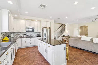 15748 W Shangri La Road, Surprise, AZ 85379 - Photo 23
