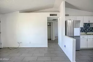 3120 N 67th Ln, Phoenix, AZ 85033 - Photo 19