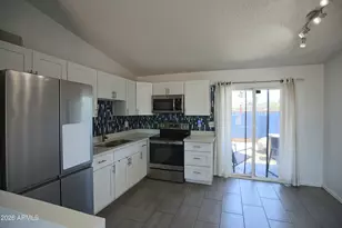3120 N 67th Ln, Phoenix, AZ 85033 - Photo 25