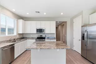 26129 N 133rd Ave, Peoria, AZ 85383 - Photo 9