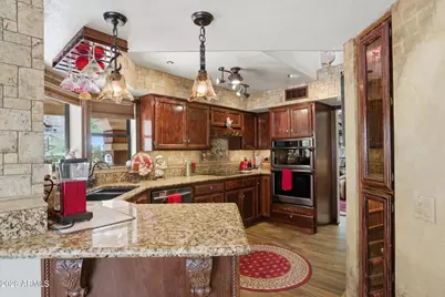 1036 E Shangri La Road, Phoenix, AZ 85020 - Photo 11