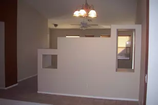 10945 W Loma Ln, Peoria, AZ 85345 - Photo 3