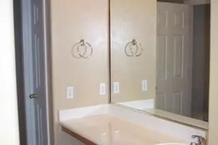 10945 W Loma Ln, Peoria, AZ 85345 - Photo 9