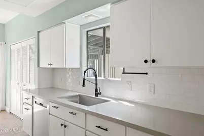4322 N 28th Way, Phoenix, AZ 85016 - Photo 9