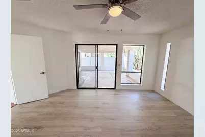 318 W Kings Avenue, Phoenix, AZ 85023 - Photo 11