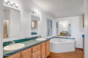 42117 N 10th St, Phoenix, AZ 85086 - Photo 13