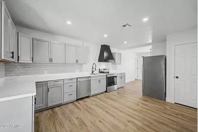 1147 E Flynn Lane, Phoenix, AZ 85014 - Photo 11