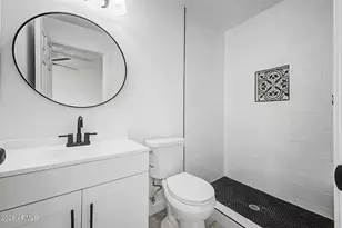 1147 E Flynn Ln, Phoenix, AZ 85014 - Photo 31