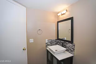 842 N Naples Dr, Chandler, AZ 85226 - Photo 23